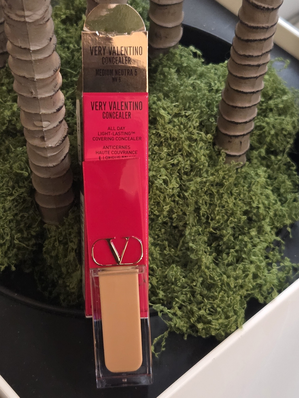 Valentino Very Valentino Concealer – Medium Neutral 5 – Full Size